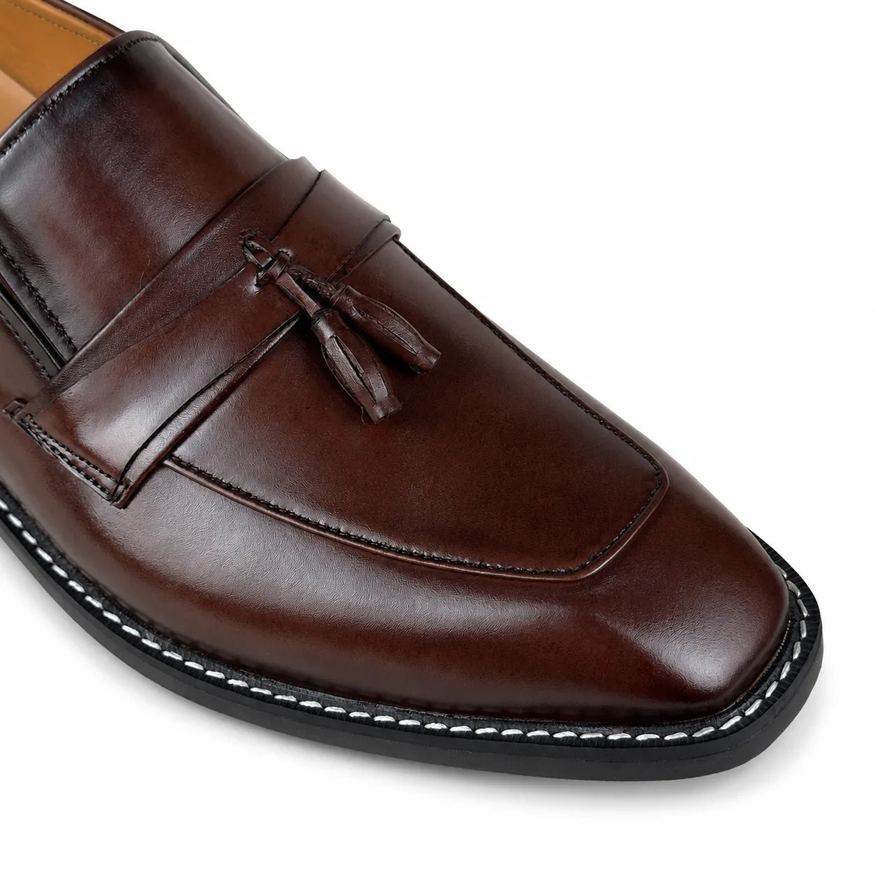 ITALIAN TOE TESSEL LEATHER LOAFER - BROWN