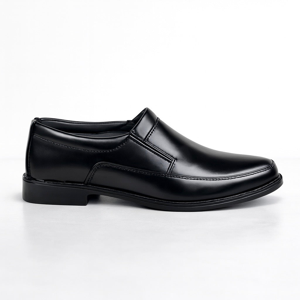 BLACK SLIP-ON LOAFER