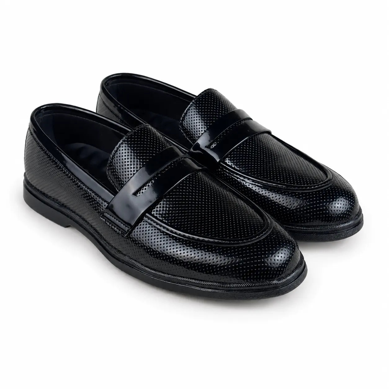 DOTTED BLACK PATENT MEDICATED LOAFER