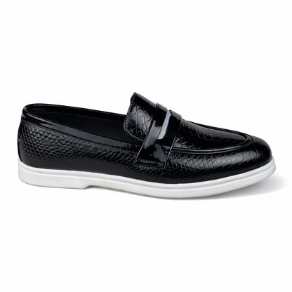 SNAKE PATTERN BLACK PATENT MEDiCATED LOAFER