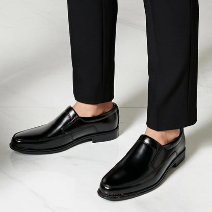 BLACK SLIP-ON LOAFER