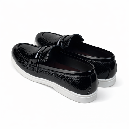 SNAKE PATTERN BLACK PATENT MEDiCATED LOAFER